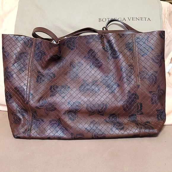 Bottega Venetta Tote Bag - Picture 2 of 9